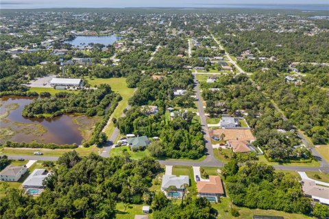 House in Port Charlotte, Florida 2 bedrooms, 128.58 sq.m. № 1851046 - photo 30