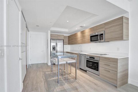 Condo in Miami, Florida, 1 bedroom  № 2146034 - photo 15