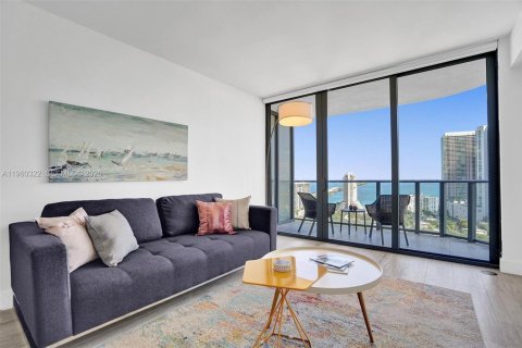 Condo in Miami, Florida, 1 bedroom  № 2146034 - photo 22