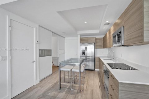 Condo in Miami, Florida, 1 bedroom  № 2146034 - photo 18