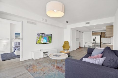 Condo in Miami, Florida, 1 bedroom  № 2146034 - photo 24