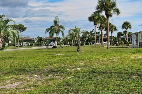 Land in Port Charlotte, Florida № 2383945