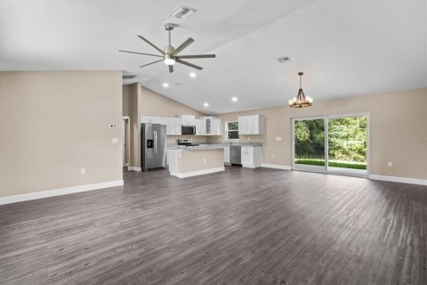 House in Citrus Springs, Florida 3 bedrooms, 147.25 sq.m. № 1827032 - photo 19