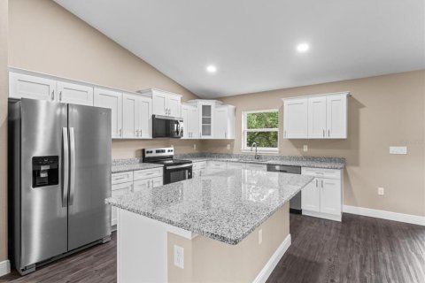 House in Citrus Springs, Florida 3 bedrooms, 147.25 sq.m. № 1827032 - photo 24