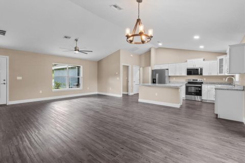 House in Citrus Springs, Florida 3 bedrooms, 147.25 sq.m. № 1827032 - photo 22
