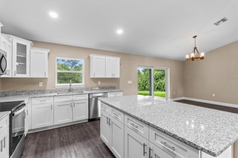 House in Citrus Springs, Florida 3 bedrooms, 147.25 sq.m. № 1827032 - photo 3