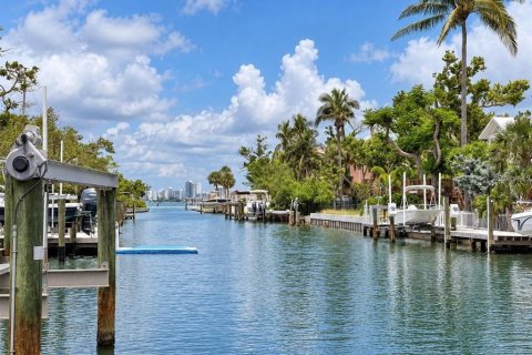 Villa ou maison à vendre à Sarasota, Floride: 6 chambres, 443.05 m2 № 2437380 - photo 3