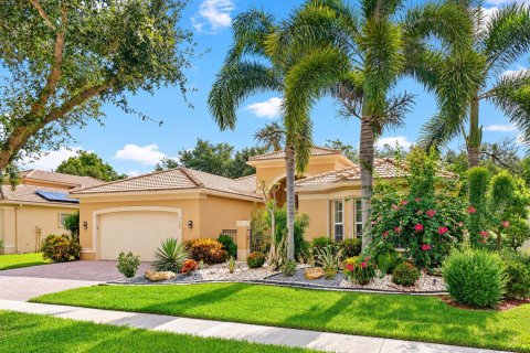 Villa ou maison à vendre à Boynton Beach, Floride: 3 chambres, 254.92 m2 № 2411356 - photo 5
