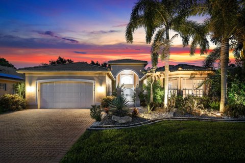 Villa ou maison à Boynton Beach, Floride 3 chambres, 254.92 m2 № 2411356