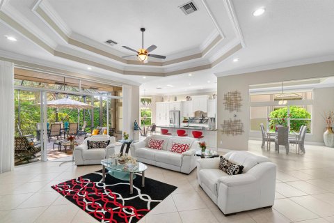 Villa ou maison à vendre à Boynton Beach, Floride: 3 chambres, 254.92 m2 № 2411356 - photo 2
