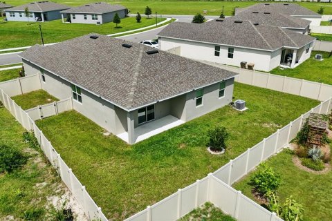 House in Sorrento, Florida 5 bedrooms, 207.17 sq.m. № 1793210 - photo 4