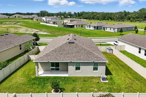 House in Sorrento, Florida 5 bedrooms, 207.17 sq.m. № 1793210 - photo 19