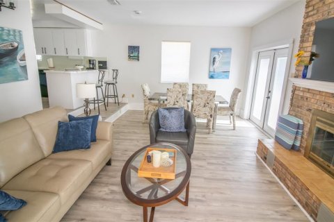 Casa en venta en Melrose, Florida, 3 dormitorios, 169.45 m2 № 2238086 - foto 19