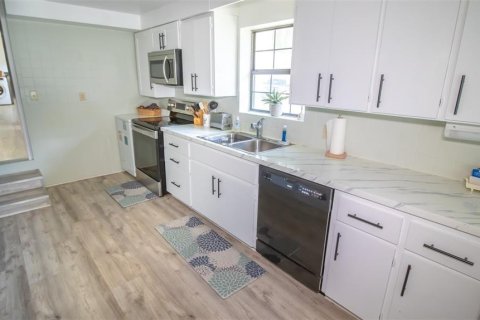 Casa en venta en Melrose, Florida, 3 dormitorios, 169.45 m2 № 2238086 - foto 24