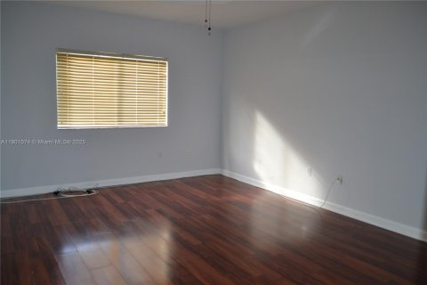 House in Cutler Bay, Florida 5 bedrooms, 266.54 sq.m. № 1969650 - photo 25