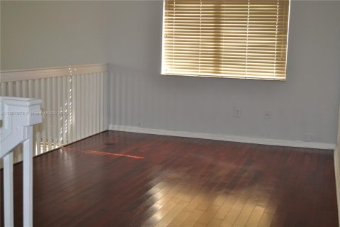 House in Cutler Bay, Florida 5 bedrooms, 266.54 sq.m. № 1969650 - photo 18