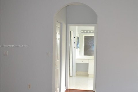 House in Cutler Bay, Florida 5 bedrooms, 266.54 sq.m. № 1969650 - photo 26