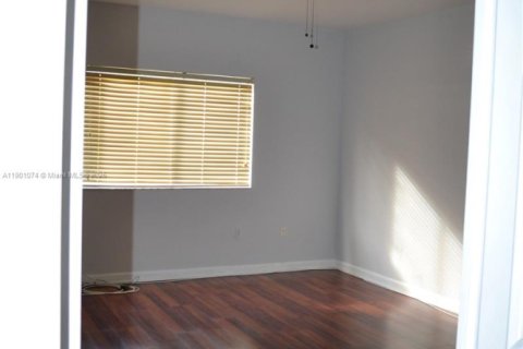 House in Cutler Bay, Florida 5 bedrooms, 266.54 sq.m. № 1969650 - photo 24