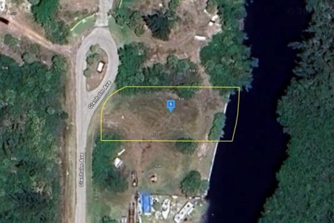 Land in Punta Gorda, Florida № 1898810 - photo 1