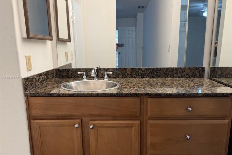 Снять в аренду кондоминиум в Коконат Крик, Флорида 2 спальни, 88.72м2, № 2018818 - фото 10