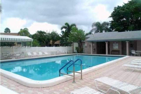 Снять в аренду кондоминиум в Коконат Крик, Флорида 2 спальни, 88.72м2, № 2018818 - фото 2