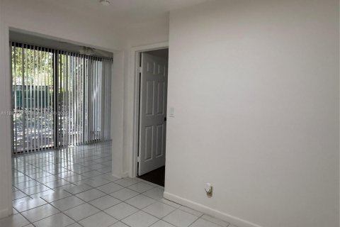 Снять в аренду кондоминиум в Коконат Крик, Флорида 2 спальни, 88.72м2, № 2018818 - фото 17