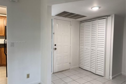 Снять в аренду кондоминиум в Коконат Крик, Флорида 2 спальни, 88.72м2, № 2018818 - фото 19