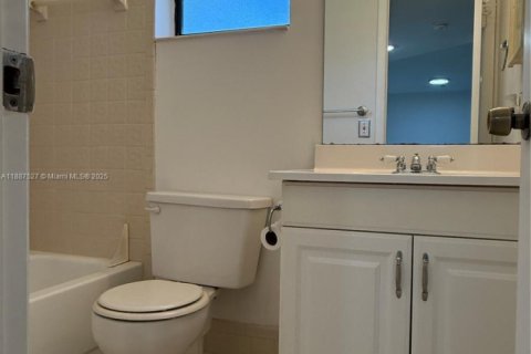 Снять в аренду кондоминиум в Коконат Крик, Флорида 2 спальни, 88.72м2, № 2018818 - фото 15