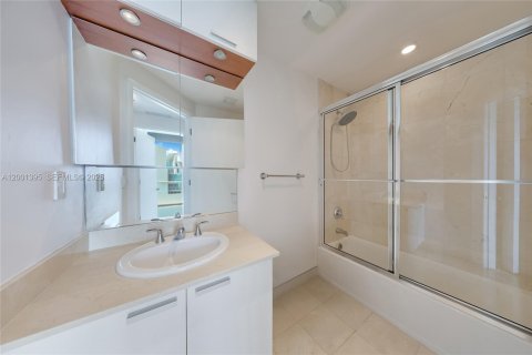 Condo in Aventura, Florida, 3 bedrooms  № 2171895 - photo 14