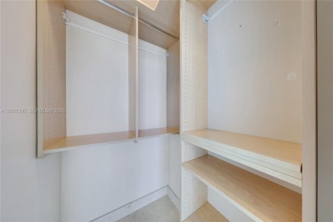 Condo in Aventura, Florida, 3 bedrooms  № 2171895 - photo 16