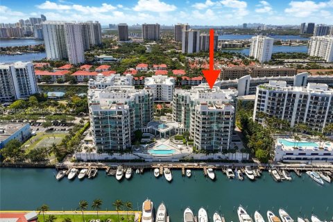 Condo in Aventura, Florida, 3 bedrooms  № 2171895 - photo 25