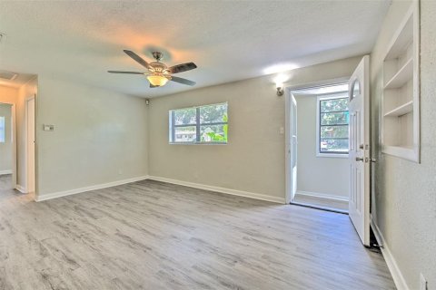 Купить виллу или дом в Бартоу, Флорида 5 комнат, 103.96м2, № 1789020 - фото 18