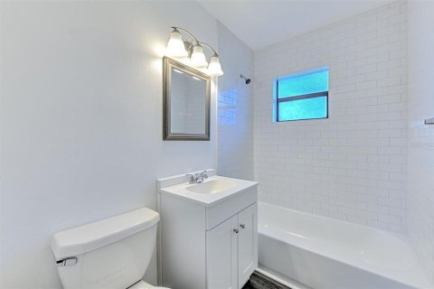 Купить виллу или дом в Бартоу, Флорида 5 комнат, 103.96м2, № 1789020 - фото 15