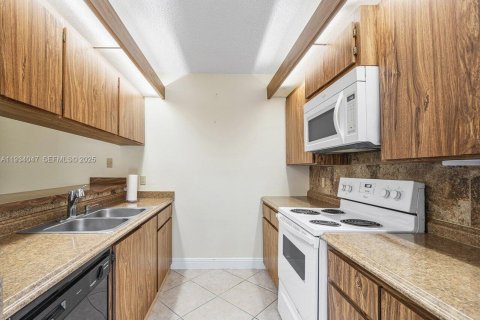 Купить таунхаус в Юпитер, Флорида 2 спальни, 110.37м2, № 1992541 - фото 16