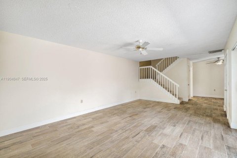 Купить таунхаус в Юпитер, Флорида 2 спальни, 110.37м2, № 1992541 - фото 14