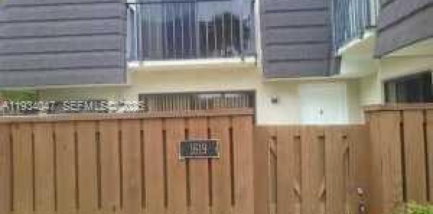 Таунхаус в Юпитер, Флорида 2 спальни, 110.37м2 № 1992541