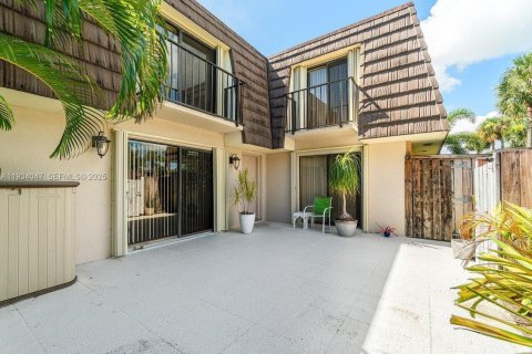 Купить таунхаус в Юпитер, Флорида 2 спальни, 110.37м2, № 1992541 - фото 6