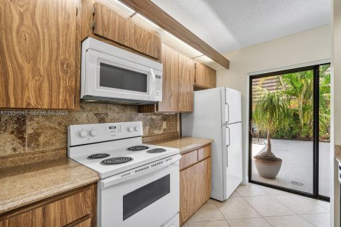 Купить таунхаус в Юпитер, Флорида 2 спальни, 110.37м2, № 1992541 - фото 17