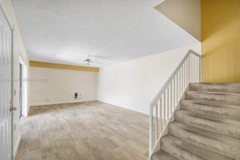 Купить таунхаус в Юпитер, Флорида 2 спальни, 110.37м2, № 1992541 - фото 11