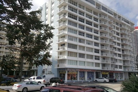 Купить коммерческую недвижимость в Халландейл-Бич, Флорида № 1958830 - фото 14