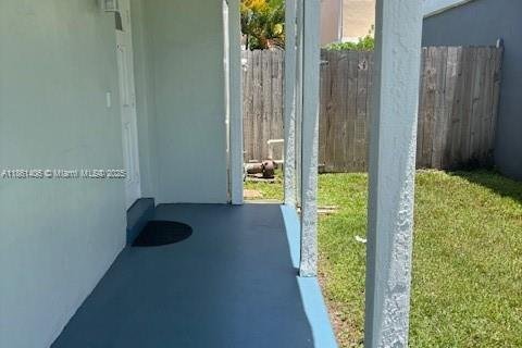 House in Miramar, Florida 4 bedrooms, 168.06 sq.m. № 1890458 - photo 27