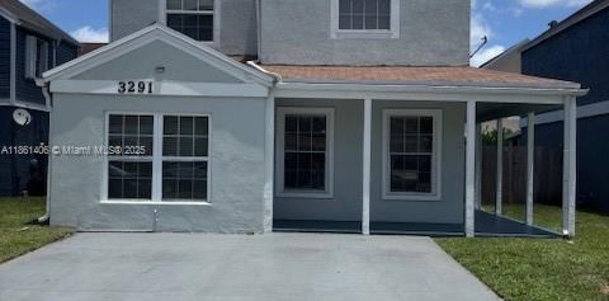 House in Miramar, Florida 4 bedrooms, 168.06 sq.m. № 1890458