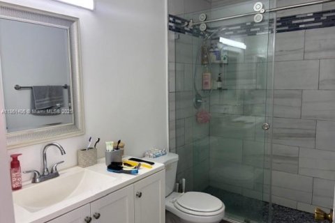 House in Miramar, Florida 4 bedrooms, 168.06 sq.m. № 1890458 - photo 21