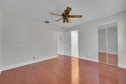 Townhouse in Deerfield Beach, Florida 3 bedrooms, 128.76 sq.m. № 1989556 - photo 22