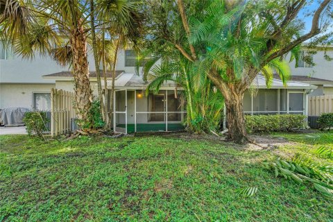 Townhouse in Deerfield Beach, Florida 3 bedrooms, 128.76 sq.m. № 1989556 - photo 27