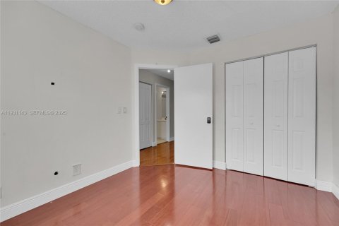 Townhouse in Deerfield Beach, Florida 3 bedrooms, 128.76 sq.m. № 1989556 - photo 19