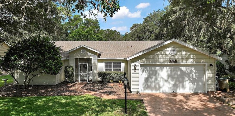 House in Leesburg, Florida 3 bedrooms, 172.89 sq.m. № 1802992