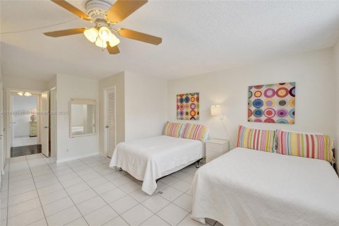 Copropriété à vendre à Dania Beach, Floride: 2 chambres, 99.41 m2 № 1944324 - photo 17