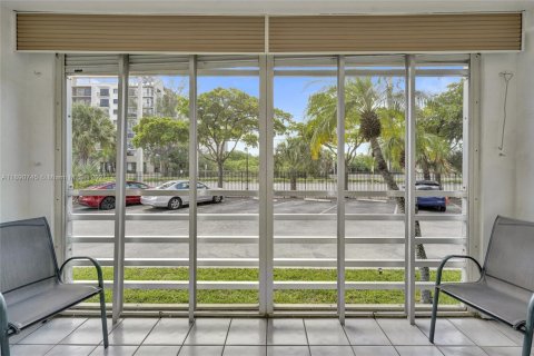 Copropriété à vendre à Dania Beach, Floride: 2 chambres, 99.41 m2 № 1944324 - photo 22