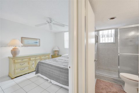 Copropriété à vendre à Dania Beach, Floride: 2 chambres, 99.41 m2 № 1944324 - photo 10